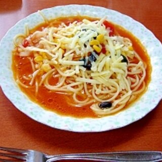トマト鍋のスープでスープスパ